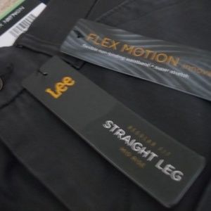 NWT LEE FLEX MOTION STRAIGHT LEG 4M GREY